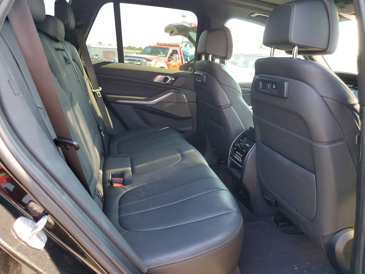 2021 BMW X5 M50I - zdjęcie 11