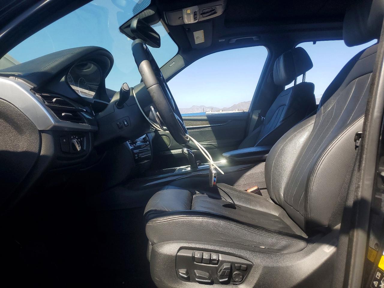 2015 BMW X5 xDrive50I - zdjęcie 7