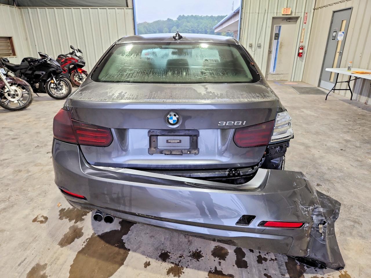 2013 BMW 328 I - zdjęcie 6