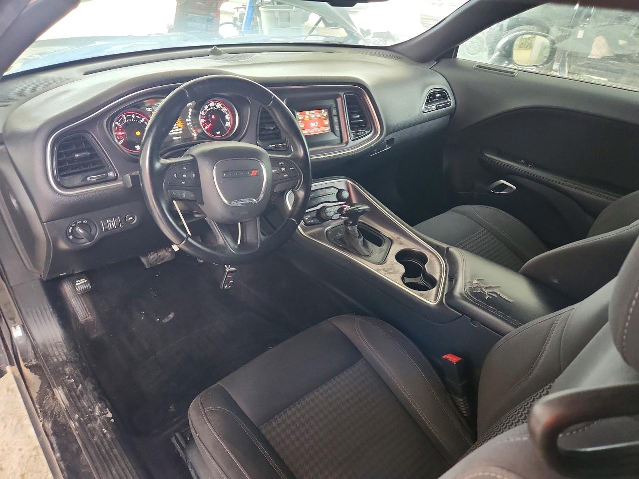 2016 Dodge Challenger Sxt - zdjęcie 8