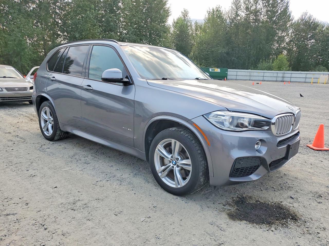 2015 BMW X5 xDrive50I - zdjęcie 4
