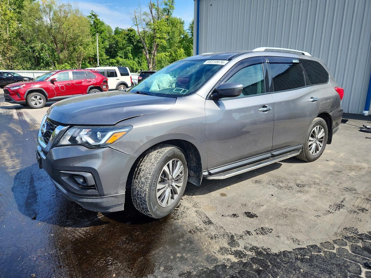 2018 Nissan Pathfinder Sv - zdjęcie główne