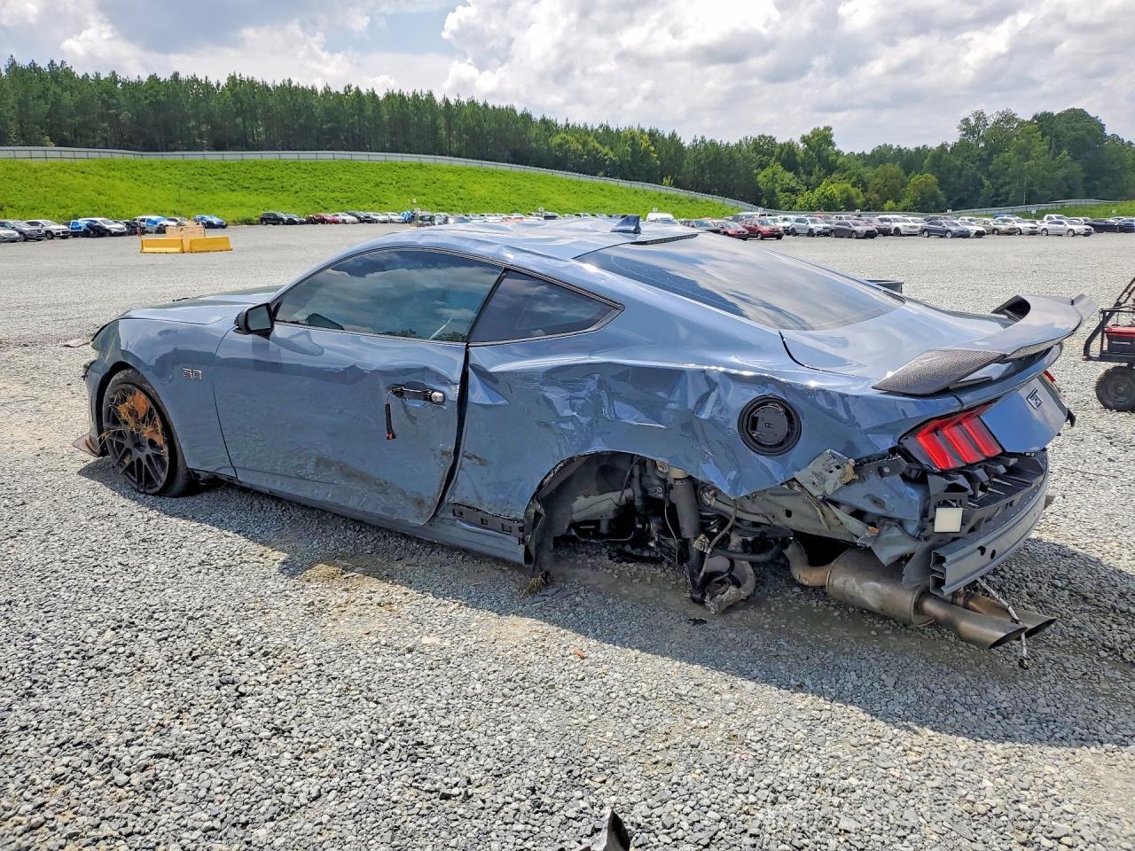 2025 Ford Mustang Gt - zdjęcie 2