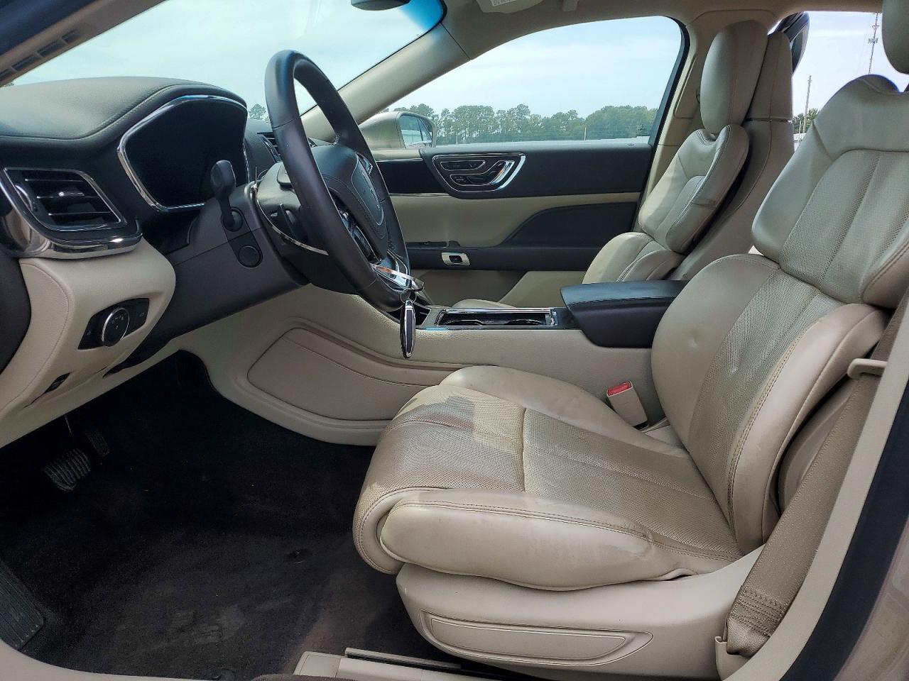 2018 Lincoln Continental Select - zdjęcie 7