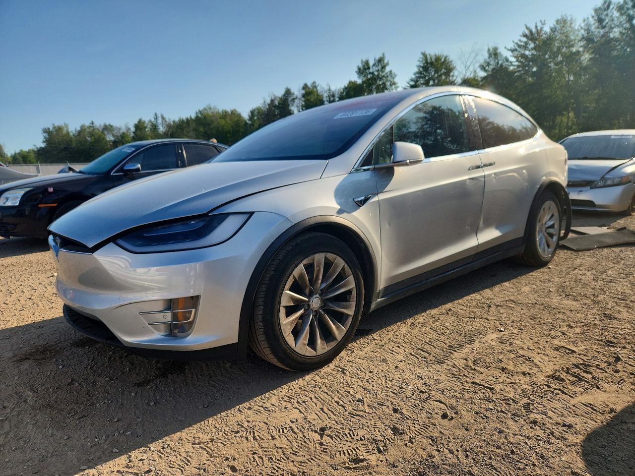 2018 Tesla Model X - zdjęcie główne