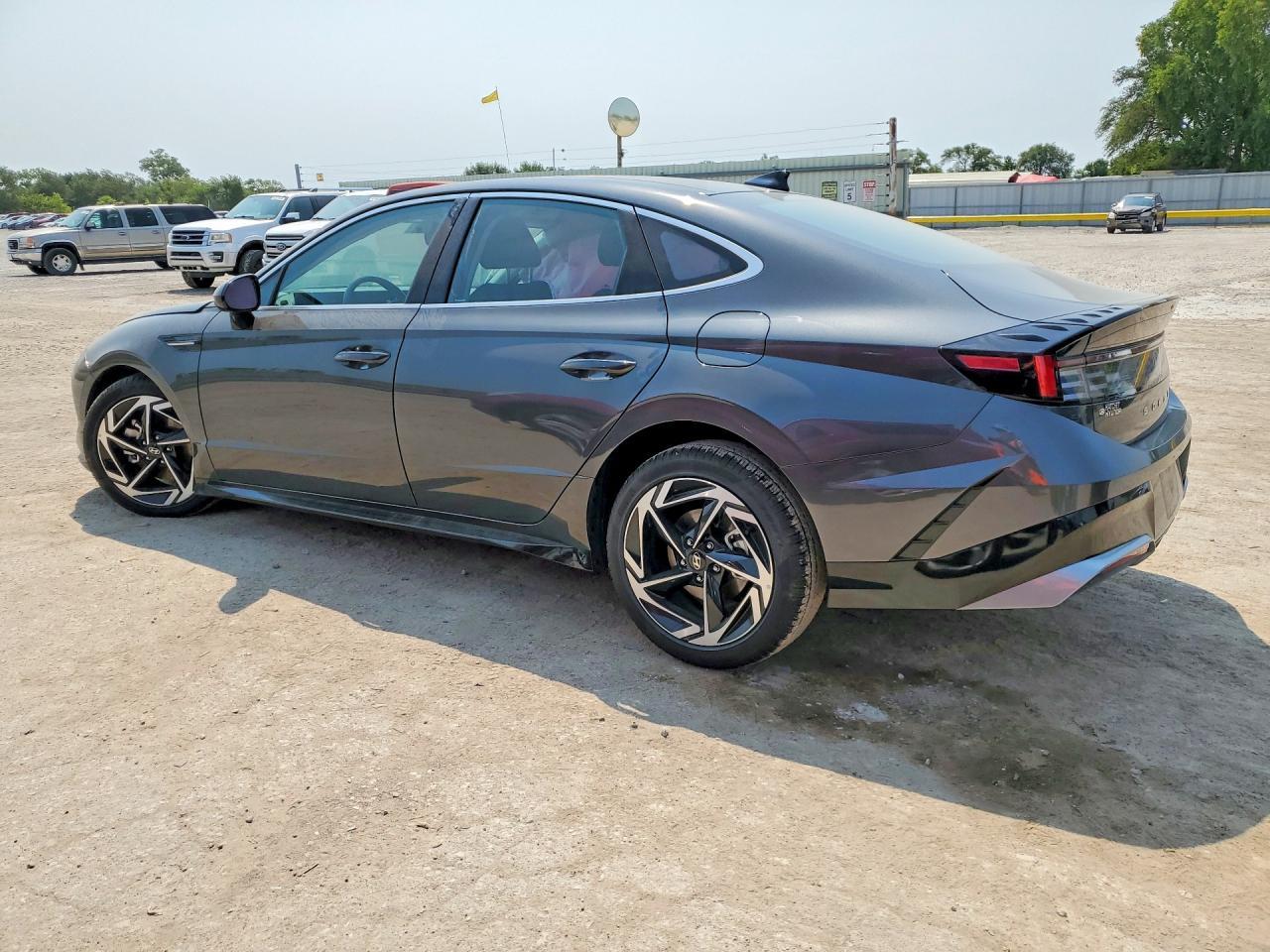 2025 Hyundai Sonata Sel - zdjęcie 2