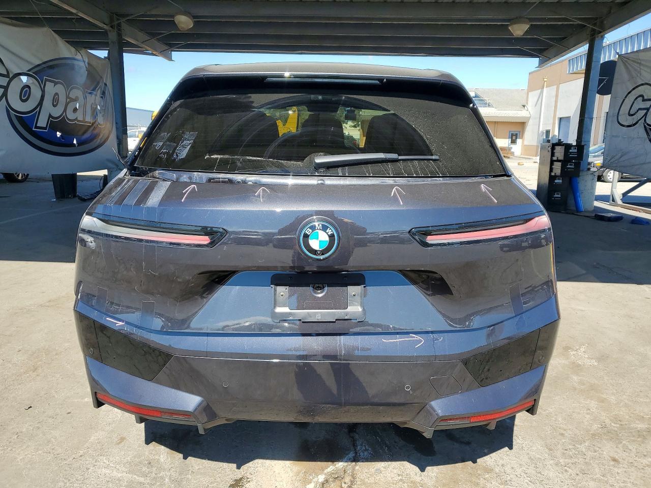 2024 BMW Ix xDrive50 - zdjęcie 6