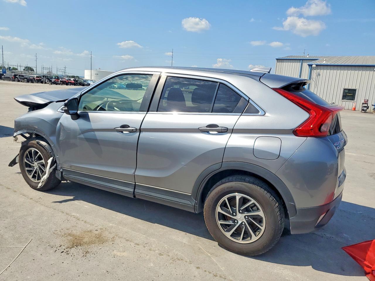 2020 Mitsubishi Eclipse Cross Es - zdjęcie 2