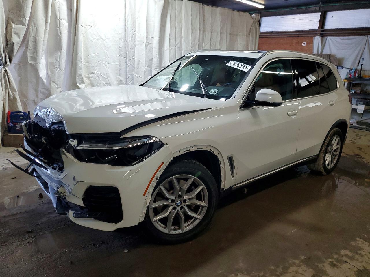 2023 BMW X5 xDrive40I - zdjęcie główne