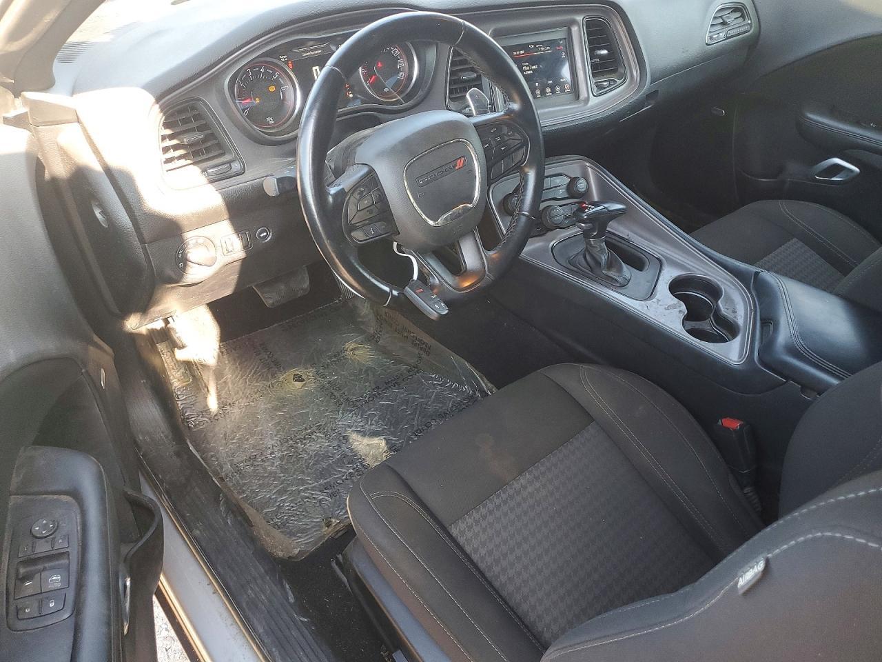2023 Dodge Challenger Sxt - zdjęcie 8