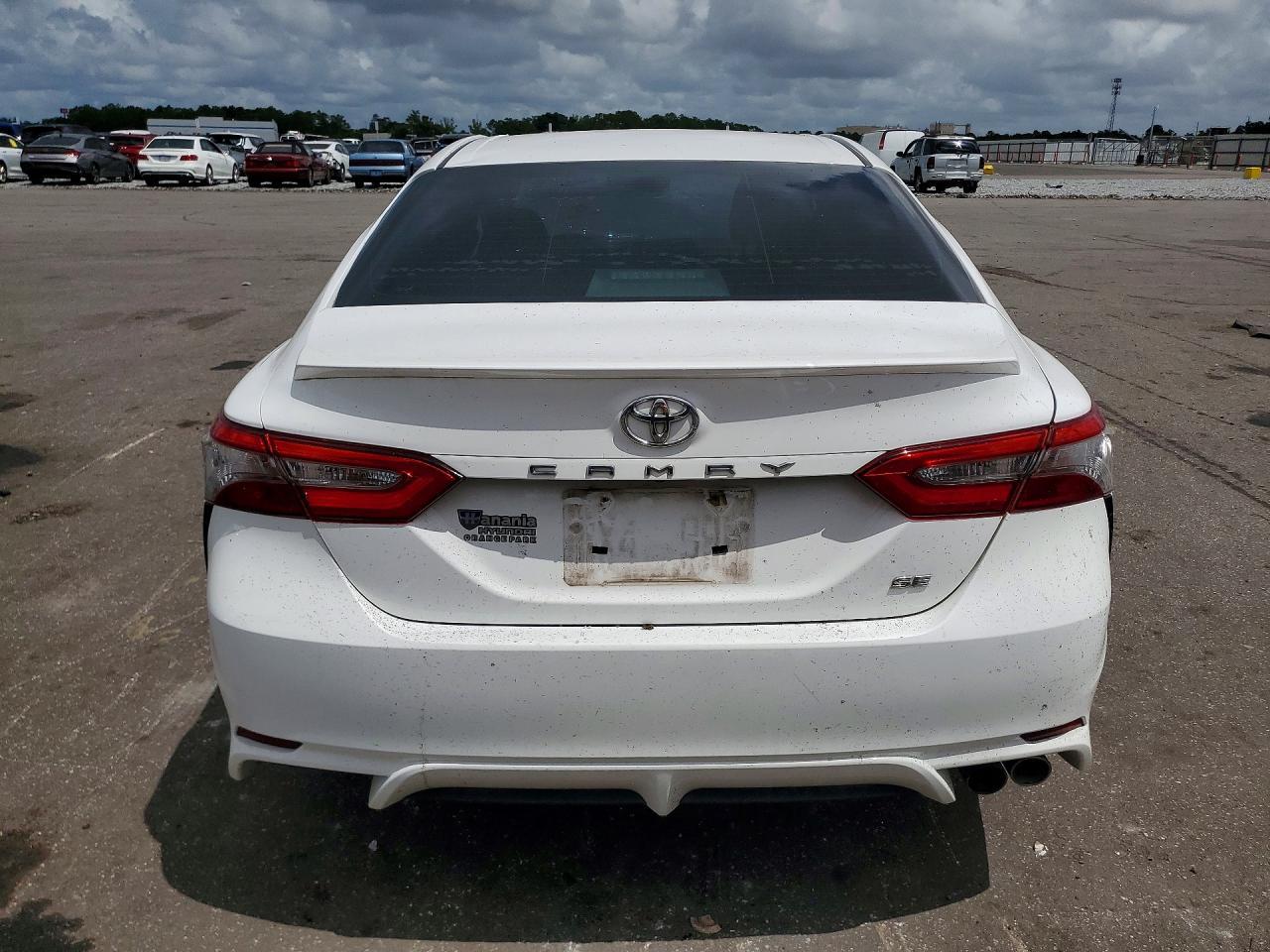 2018 Toyota Camry Se - zdjęcie 6