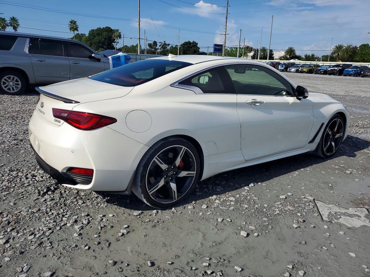 2022 Infiniti Q60 Red Sport 400 - zdjęcie 3