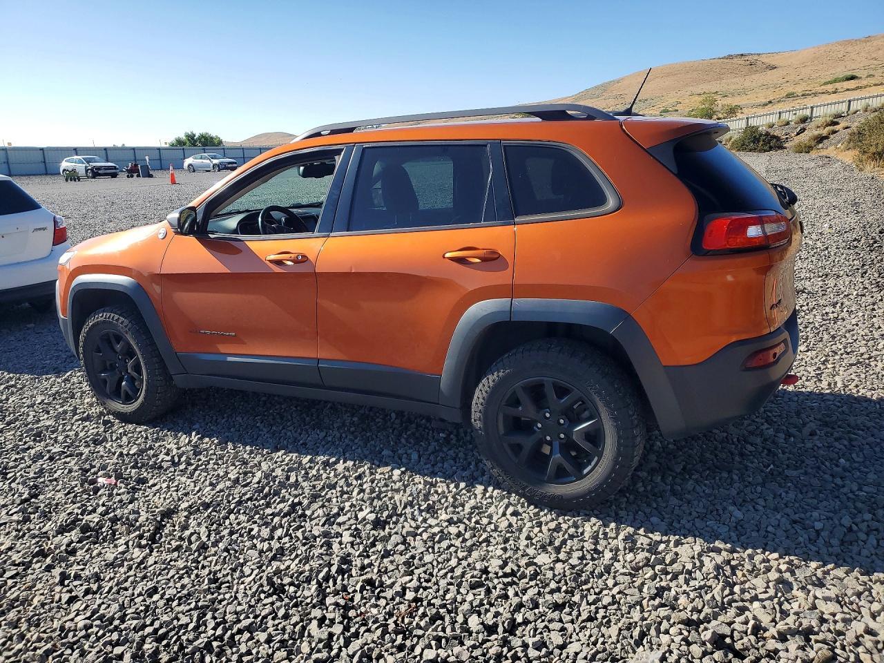 2015 Jeep Cherokee Trailhawk - zdjęcie 2