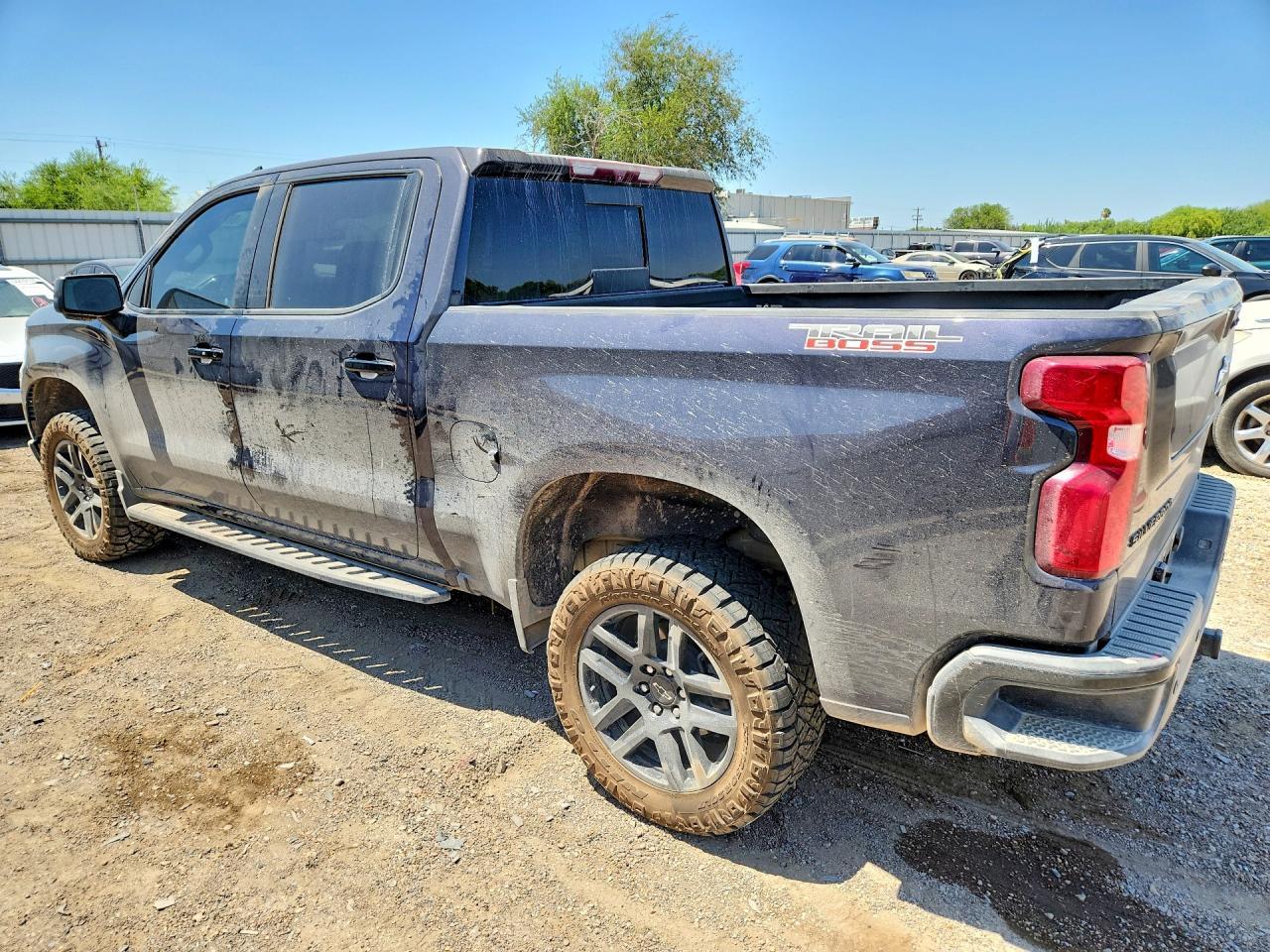 2022 Chevrolet Silverado K1500 Lt Trail Boss - zdjęcie 2