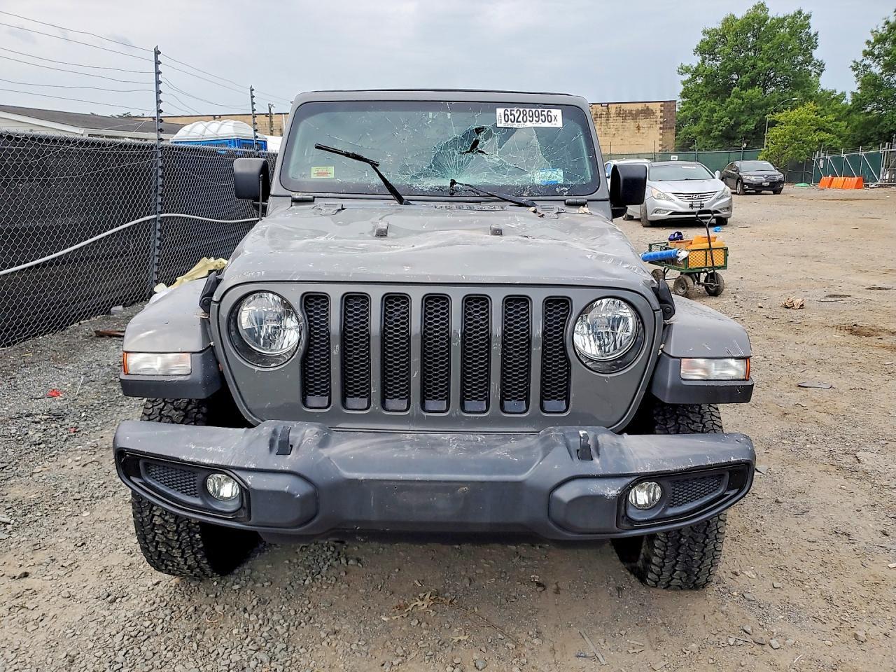 2021 Jeep Wrangler Unlimited Sahara - zdjęcie 5