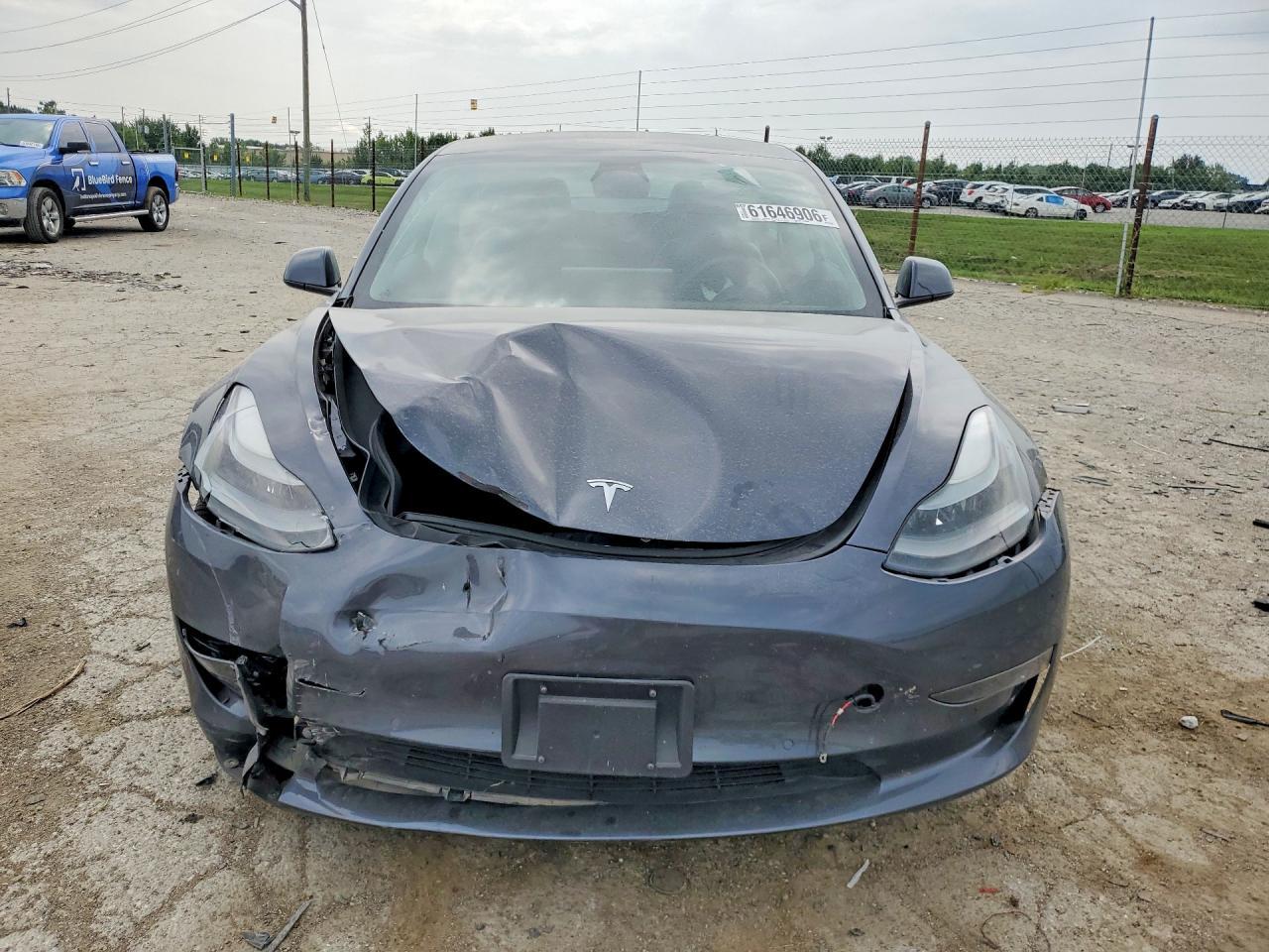 2022 Tesla Model 3 - zdjęcie 5