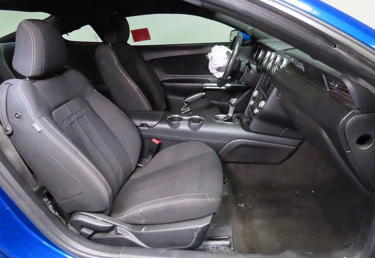 2018 Ford Mustang - zdjęcie 5