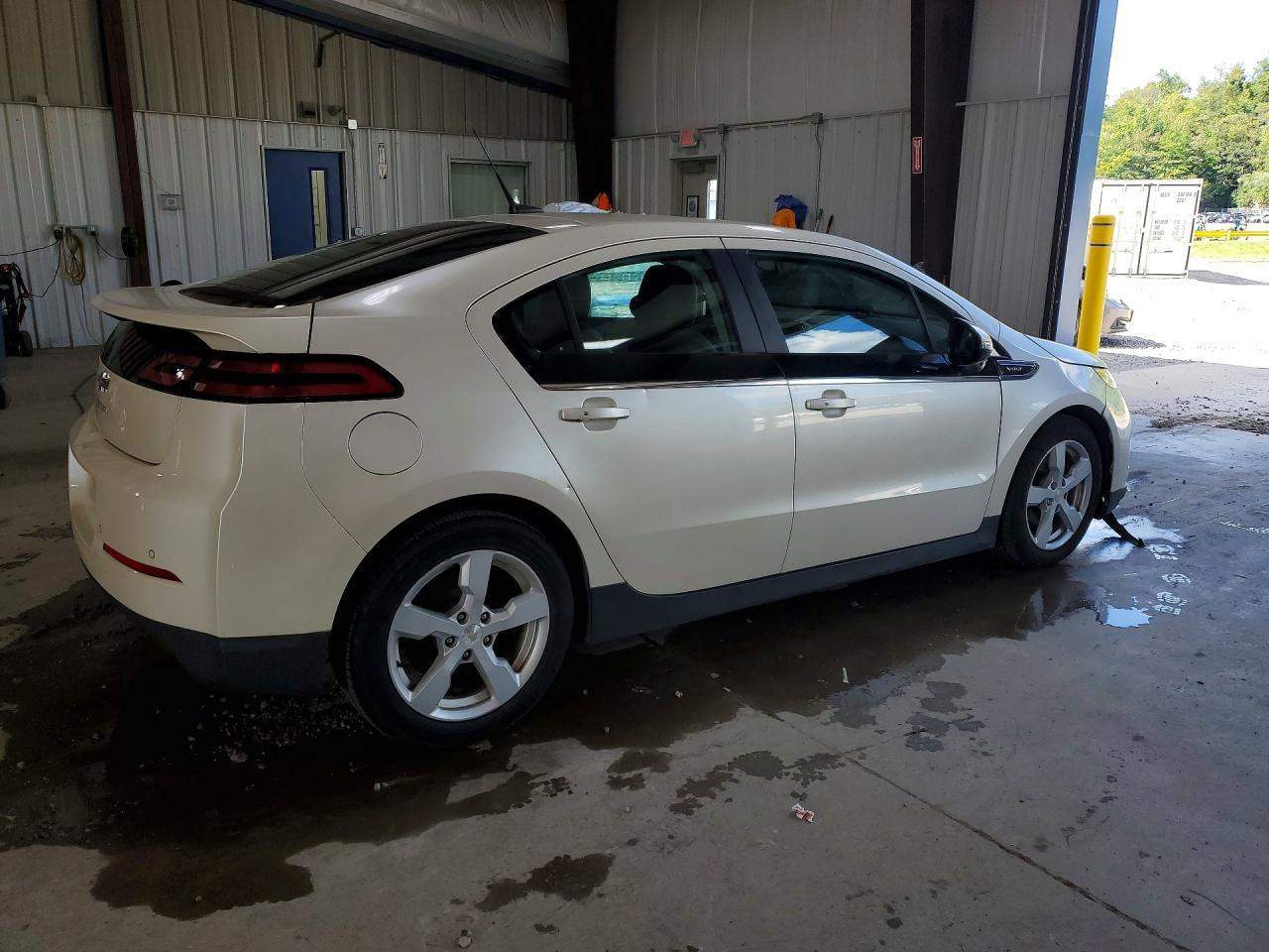 2014 Chevrolet Volt - zdjęcie 3
