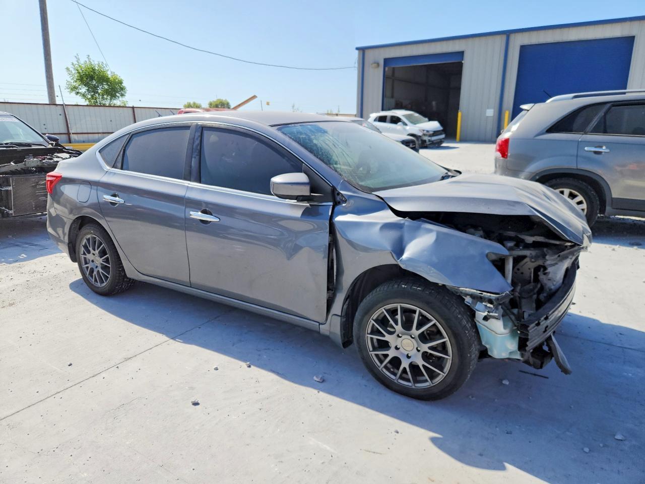 2016 Nissan Sentra S - zdjęcie 4