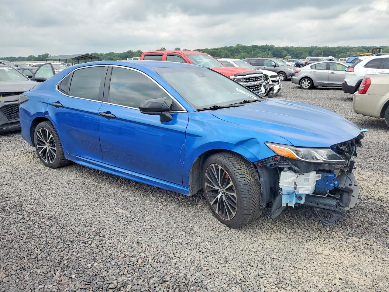 2019 Toyota Camry Se - zdjęcie 4