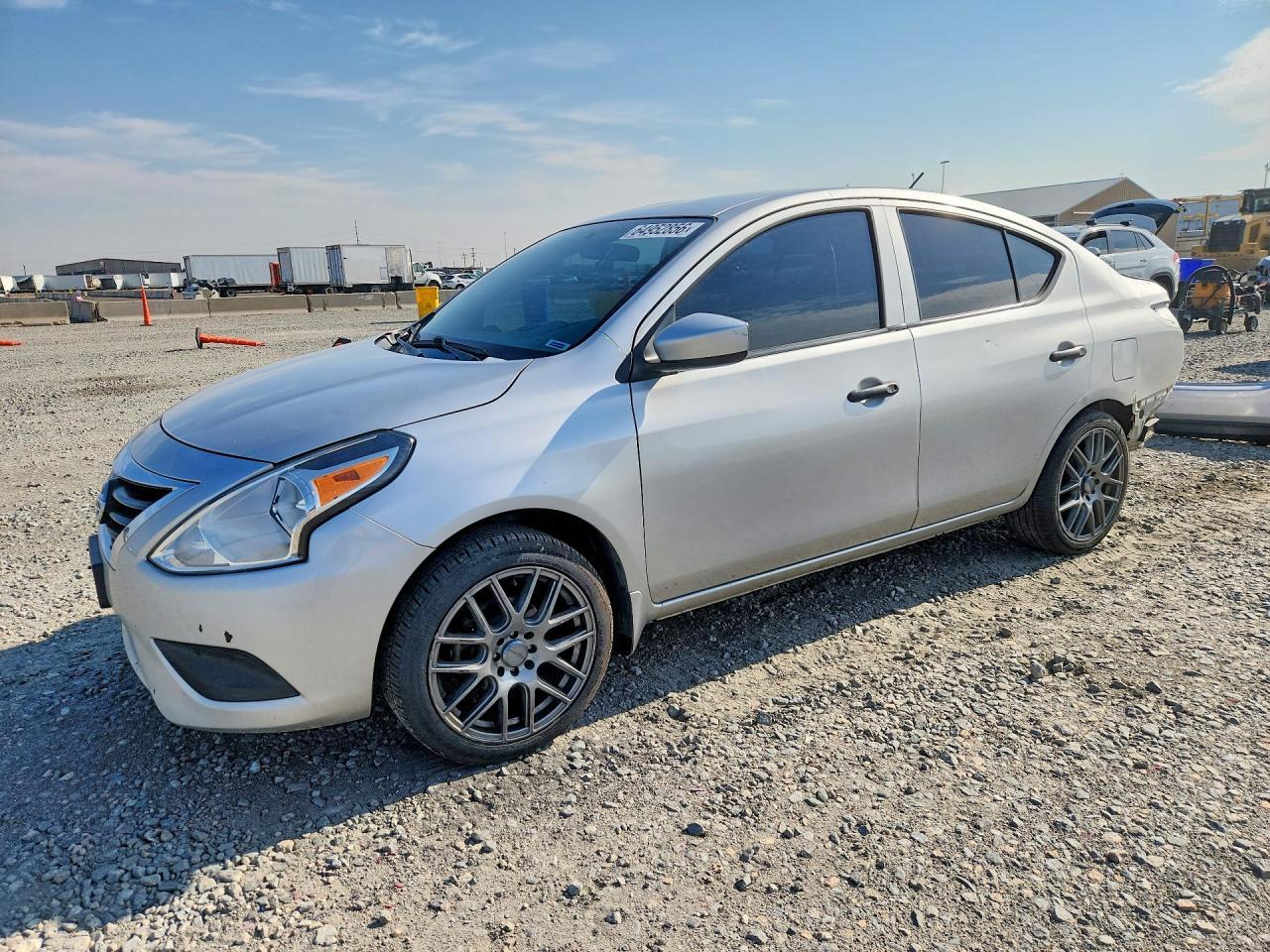 2019 Nissan Versa S - zdjęcie główne