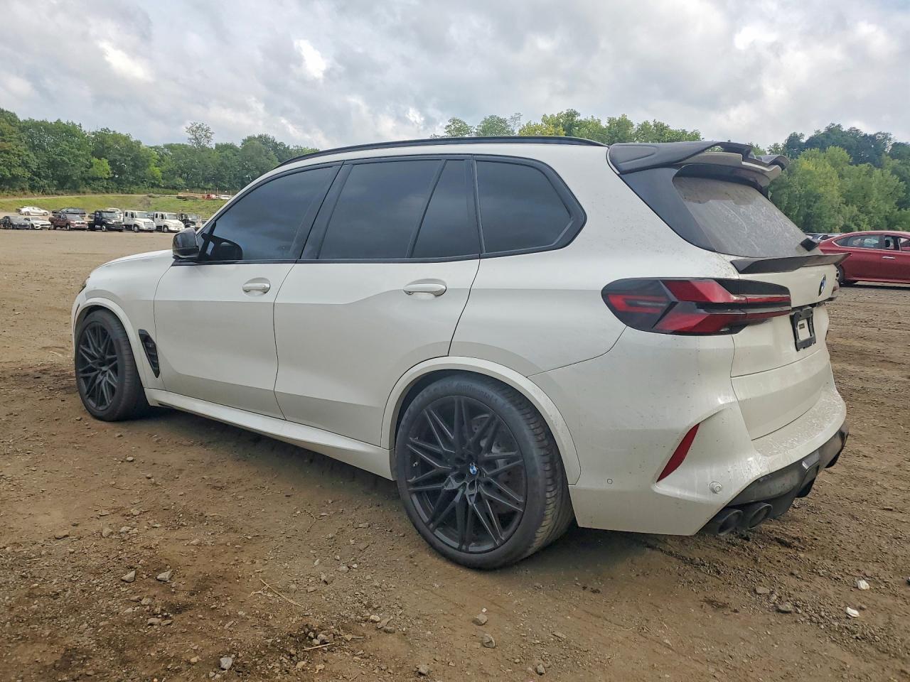 2024 BMW X5 M Competition - zdjęcie 2