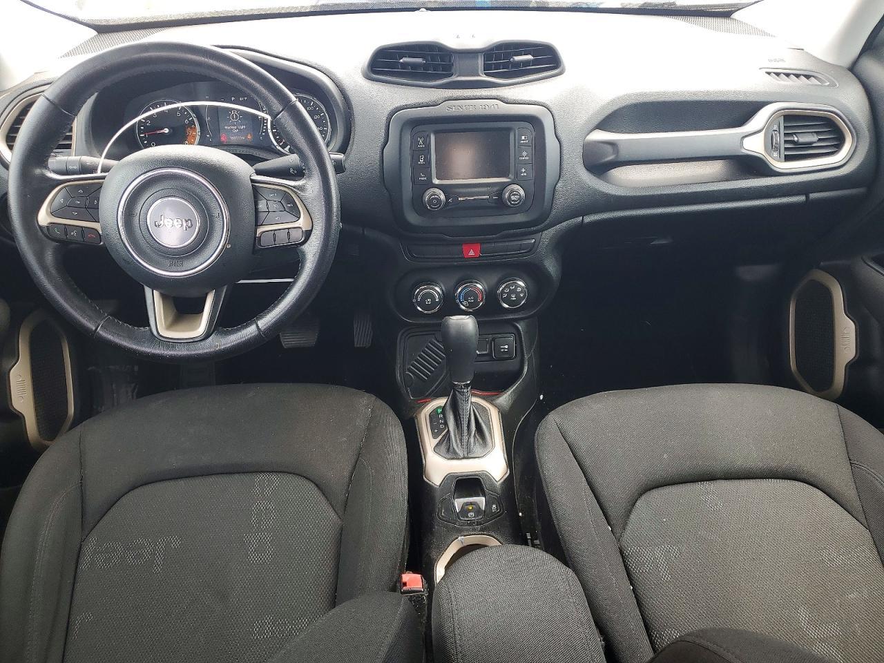 2015 Jeep Renegade - zdjęcie 8