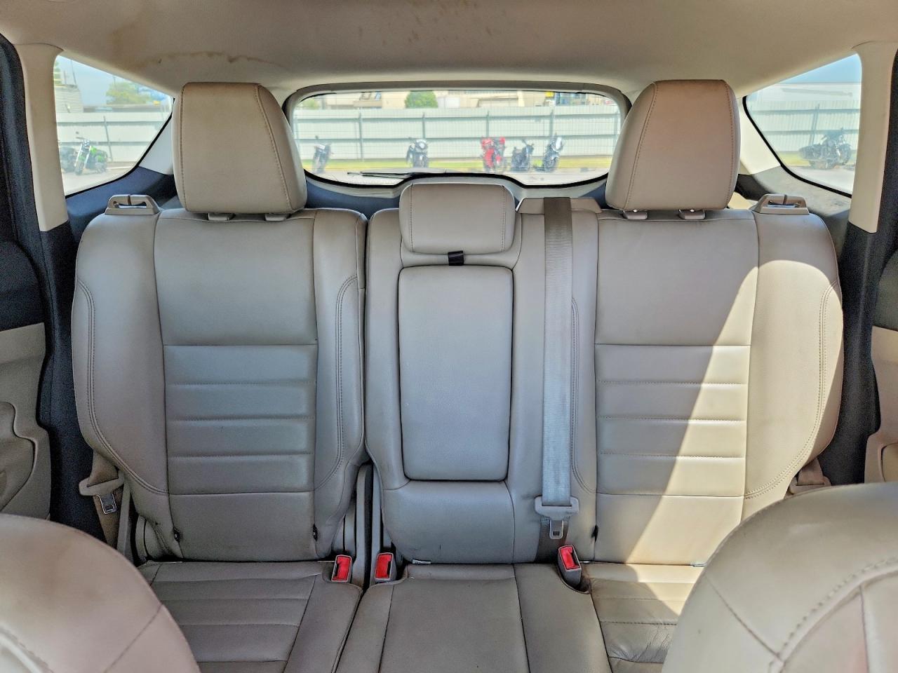 2016 Ford Escape Titanium - zdjęcie 10