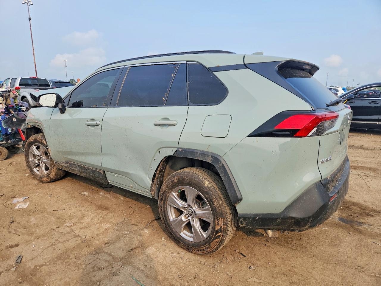 2023 Toyota Rav4 Xle - zdjęcie 2