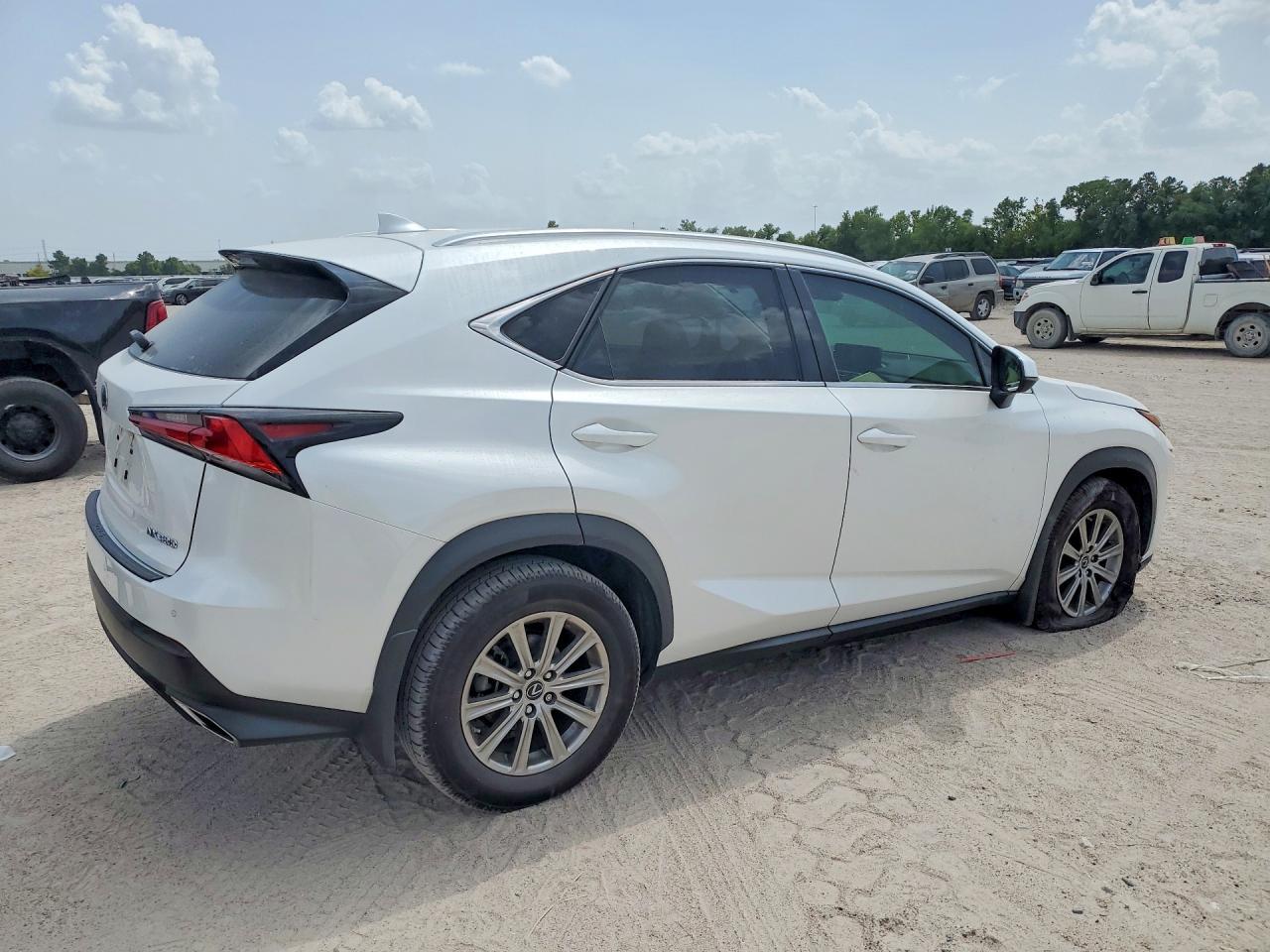2021 Lexus Nx 300 Base - zdjęcie 3