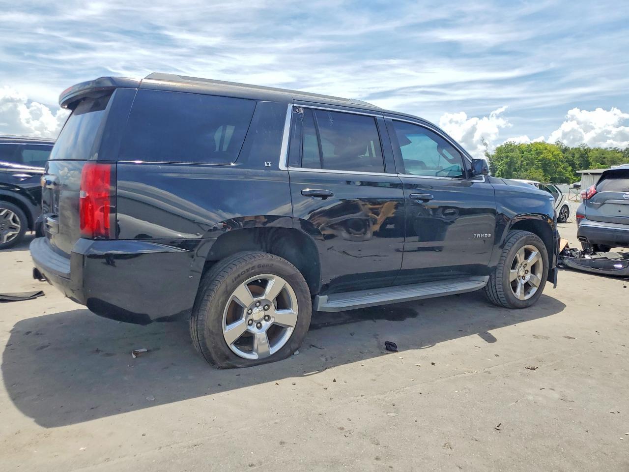 2015 Chevrolet Tahoe C1500 Lt - zdjęcie 3