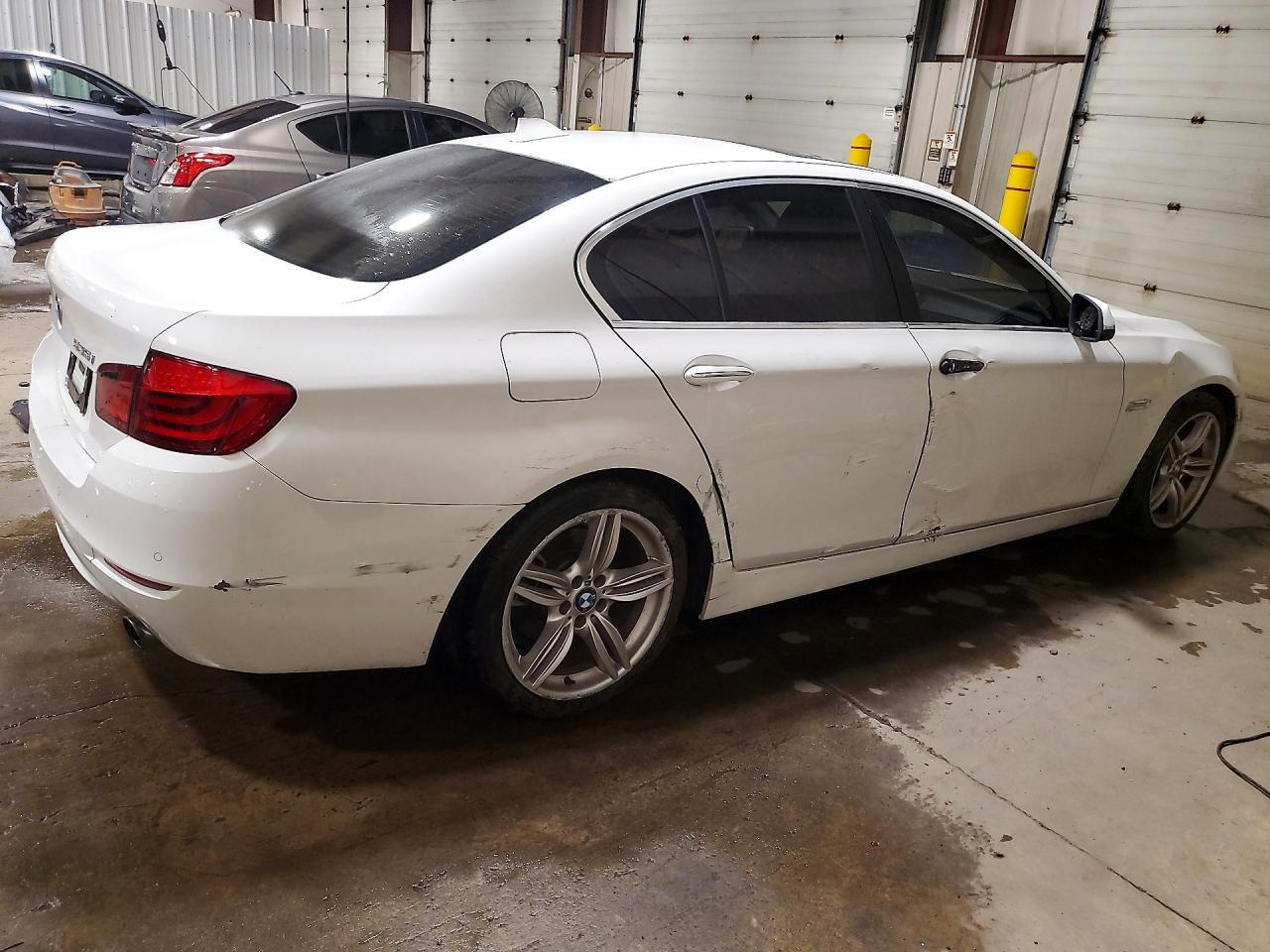 2014 BMW Seria 5 535i - zdjęcie 3