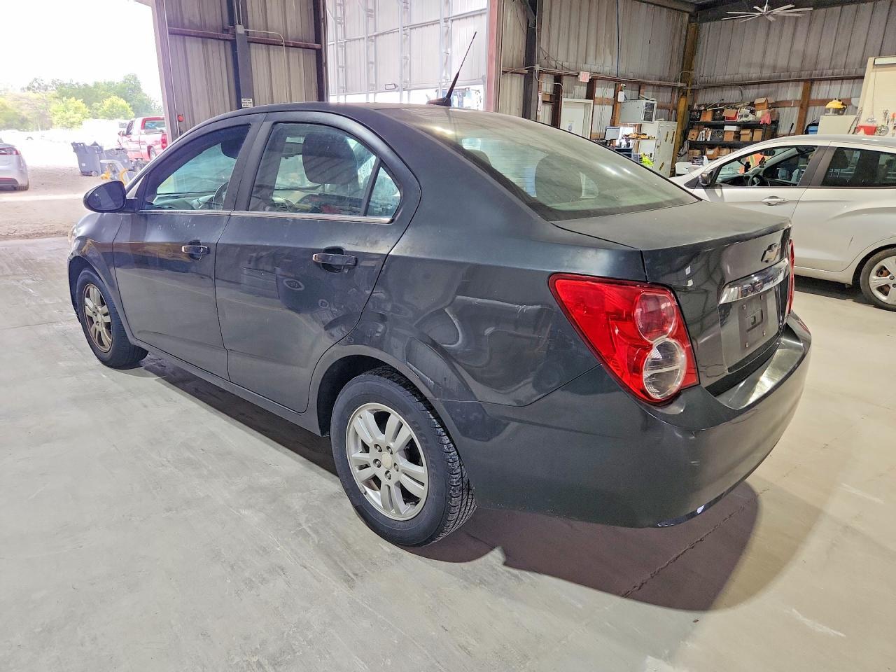 2014 Chevrolet Sonic Lt - zdjęcie 2