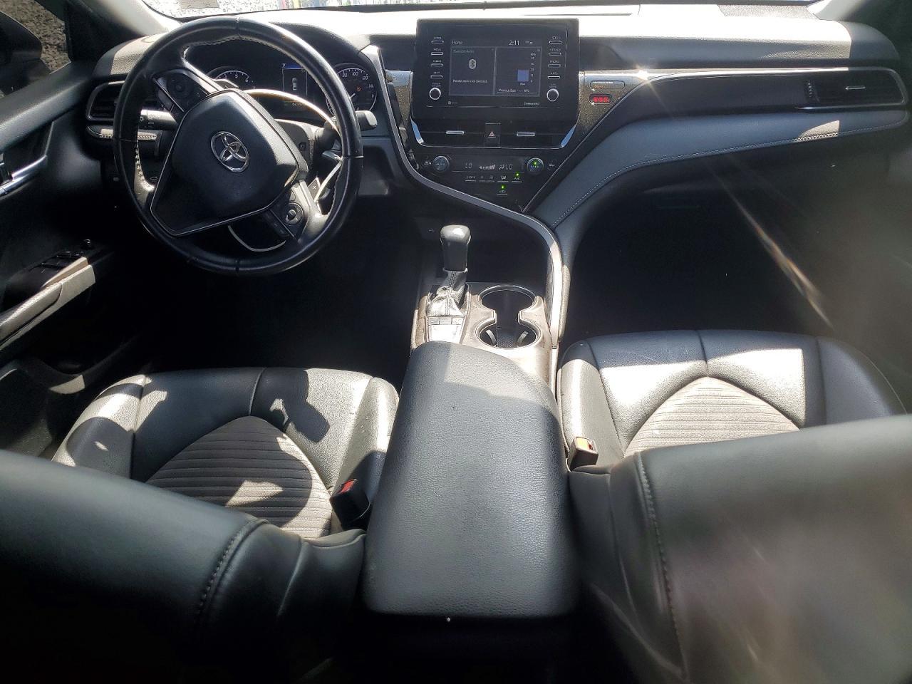 2022 Toyota Camry Se - zdjęcie 8