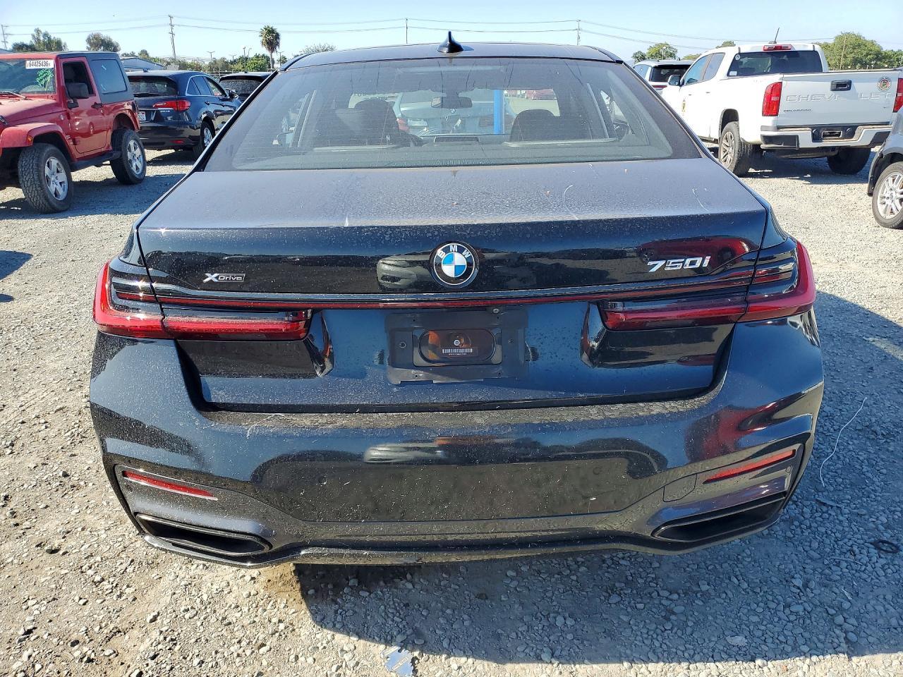 2021 BMW 750 Xi - zdjęcie 6