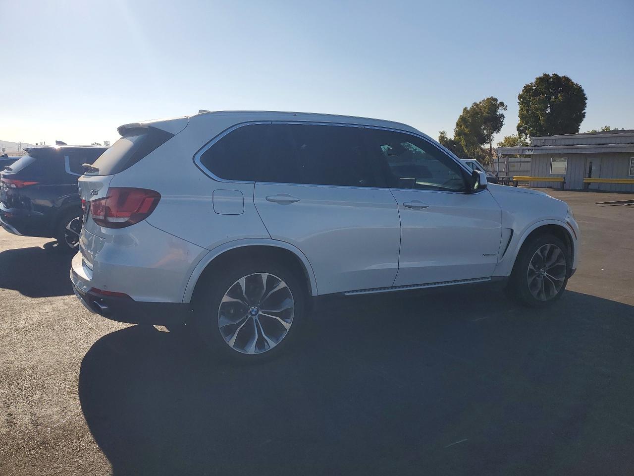 2014 BMW X5 xDrive35I - zdjęcie 3
