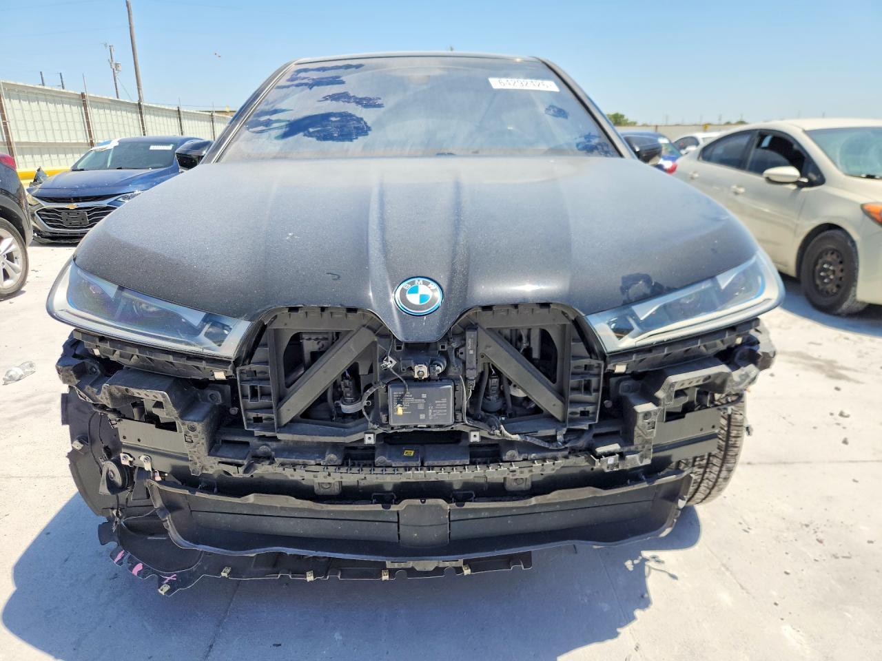 BMW iX - zdjęcie 5