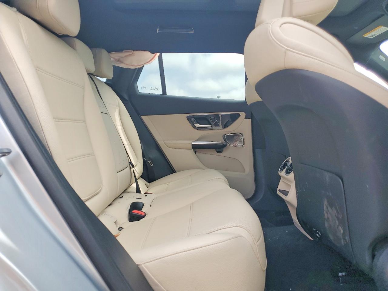 2026 Mercedes-Benz Glc 300 4Matic - zdjęcie 11