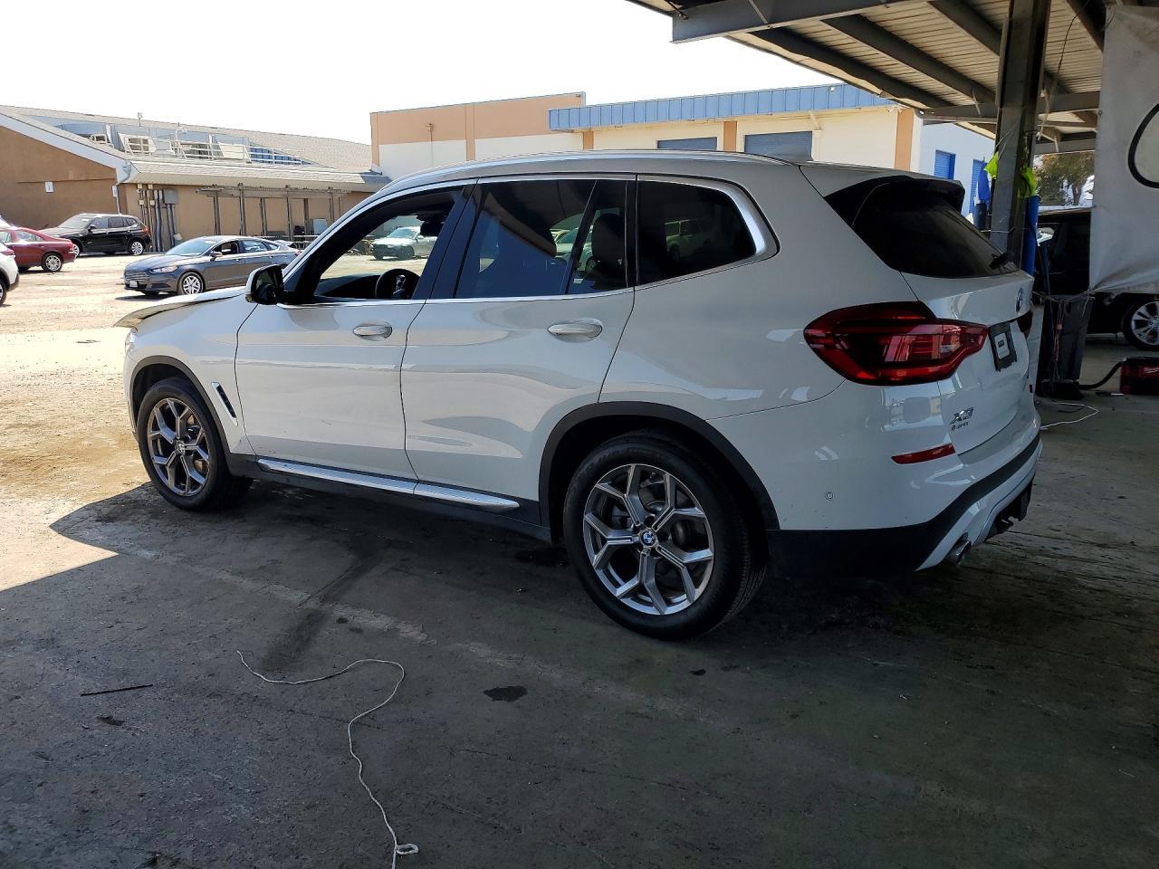 BMW X3 - zdjęcie 2