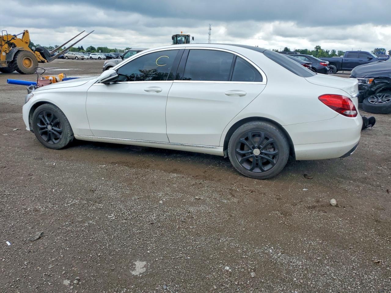 2017 Mercedes-Benz C 300 4Matic - zdjęcie 2