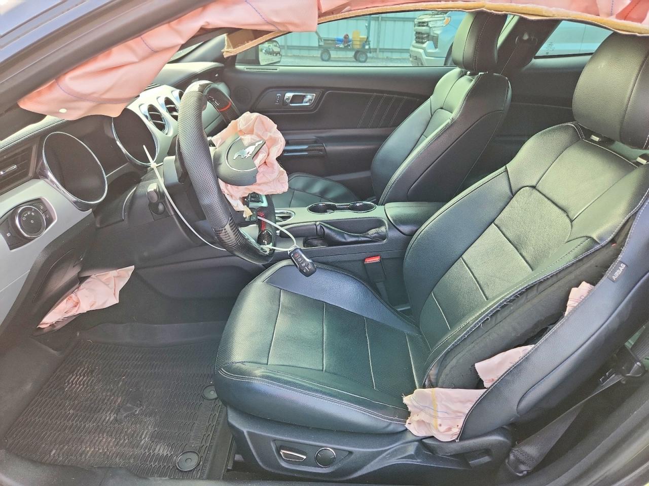 2015 Ford Mustang - zdjęcie 7