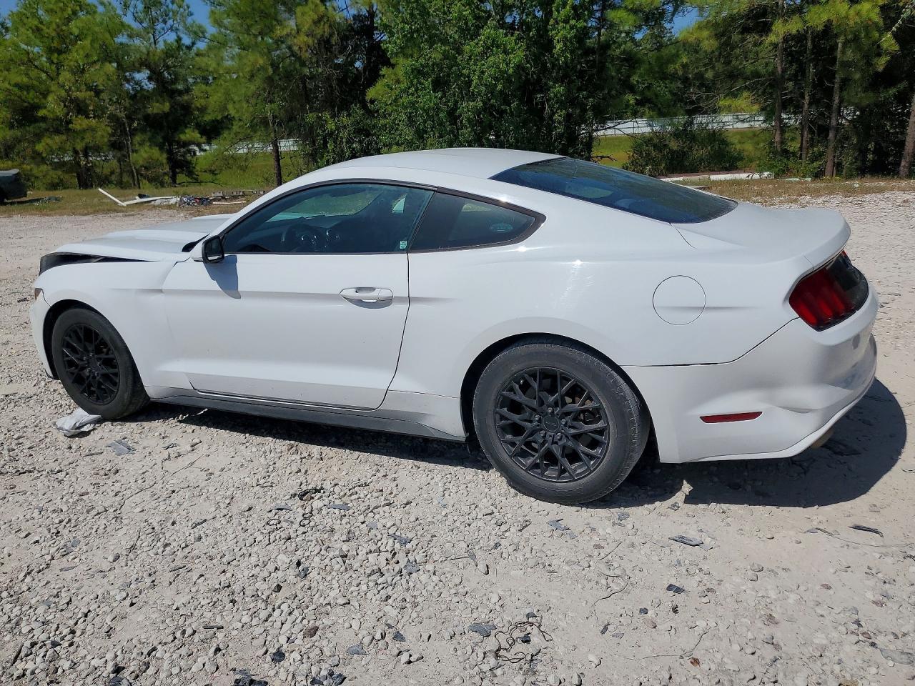 2017 Ford Mustang - zdjęcie 2