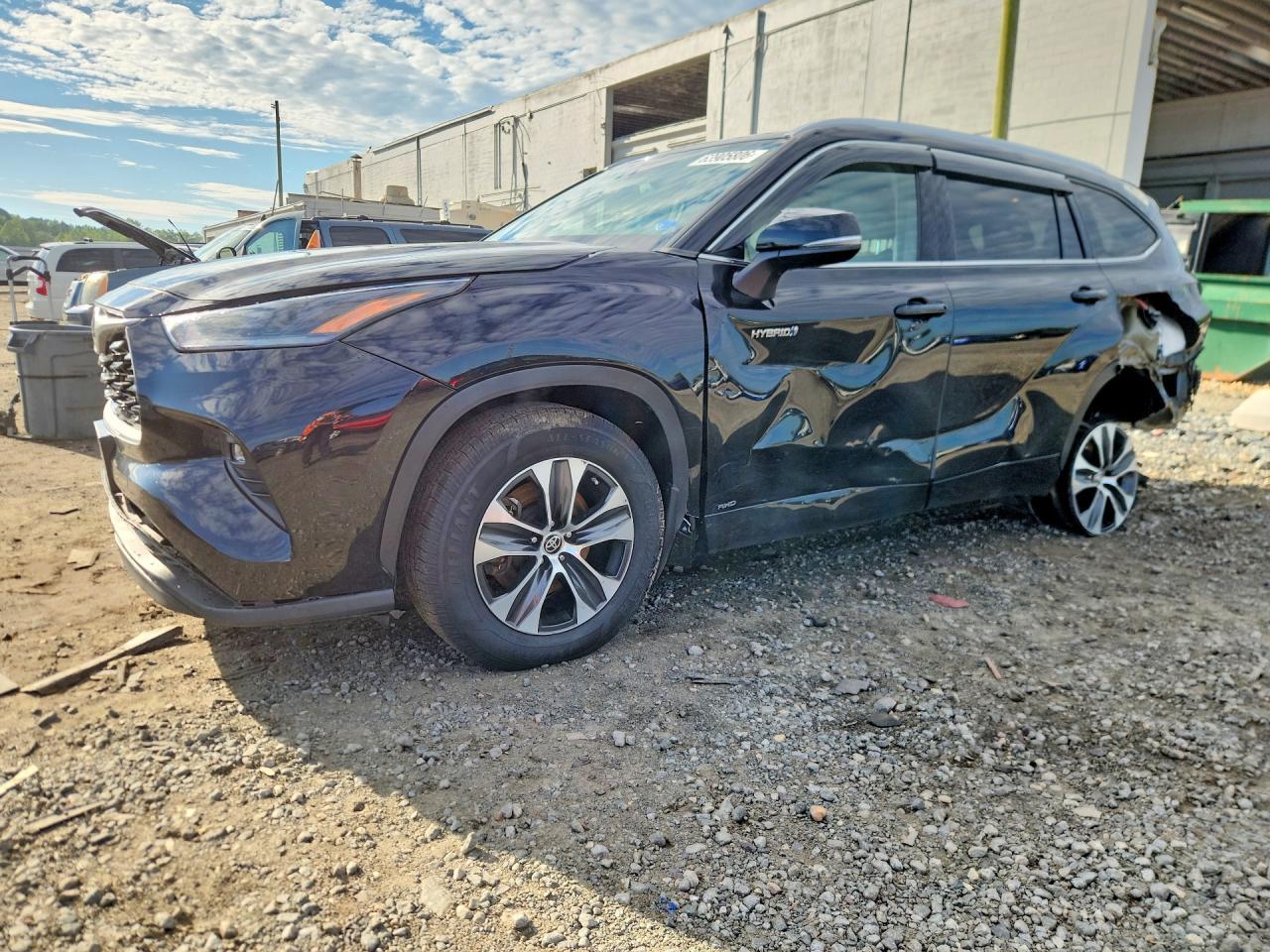2021 Toyota Highlander Hybrid Xle - zdjęcie główne