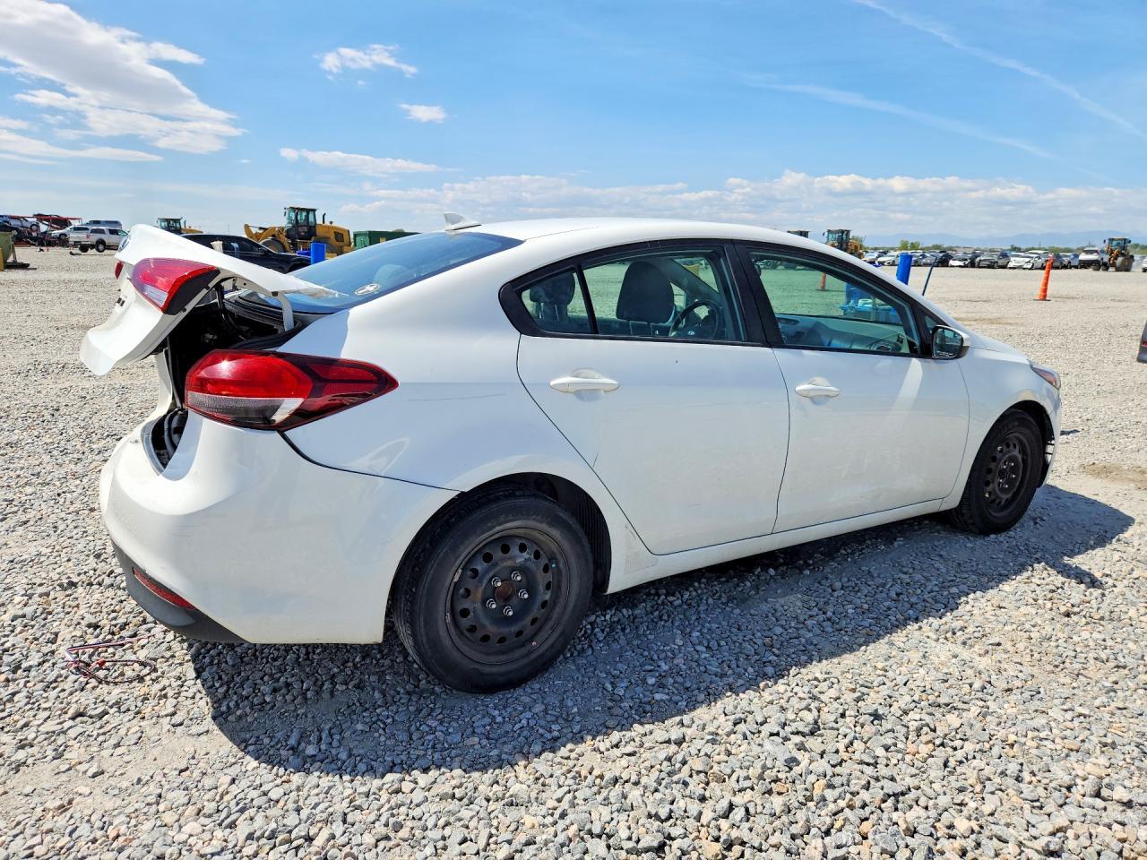 2017 Kia Forte Lx - zdjęcie 3