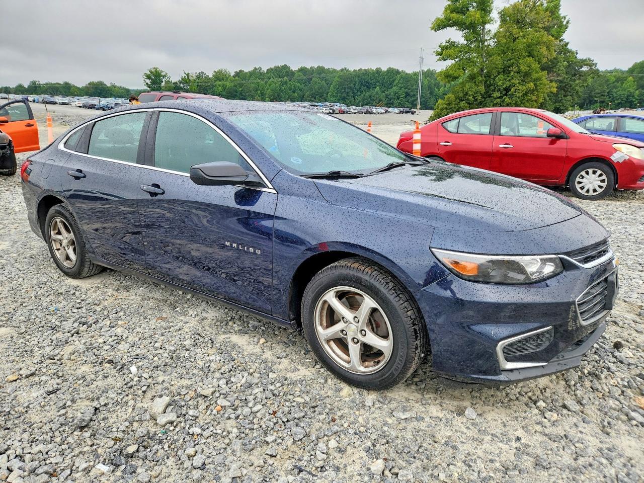 2018 Chevrolet Malibu Ls - zdjęcie 4
