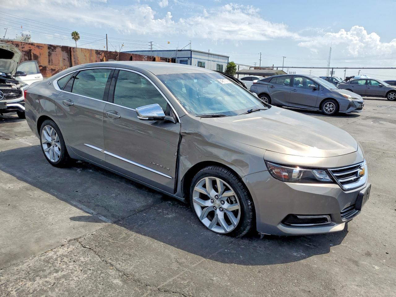 2019 Chevrolet Impala Premier - zdjęcie 4