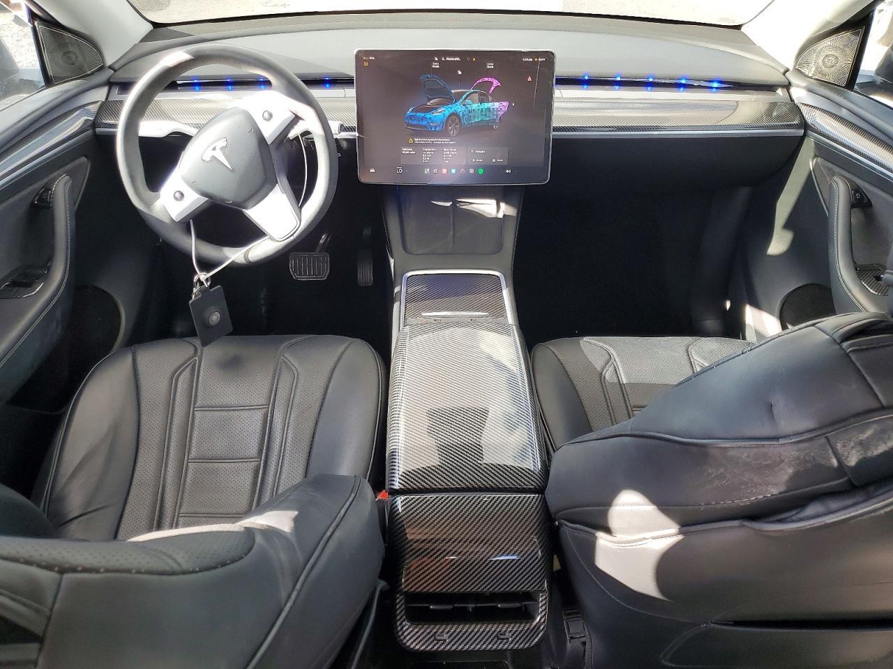 2025 Tesla Model Y - zdjęcie 8