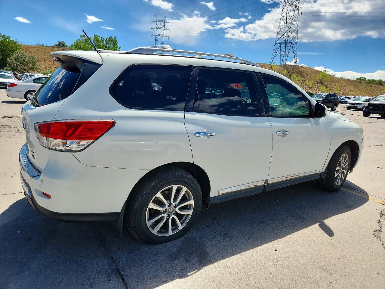 2014 Nissan Pathfinder Sl - zdjęcie 3