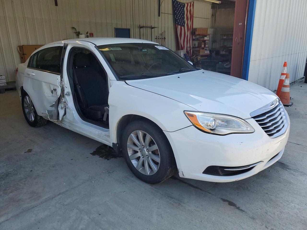 2013 Chrysler 200 Lx - zdjęcie 4