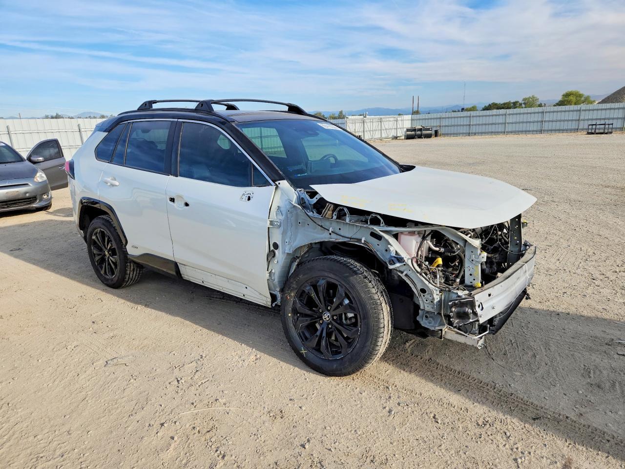2022 Toyota Rav4 Xse - zdjęcie 4